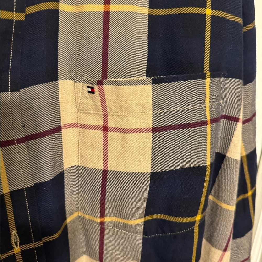 Tommy Hilfiger Plaid Men's Shirt - Navy and Beige Sz L - Picture 7 of 7